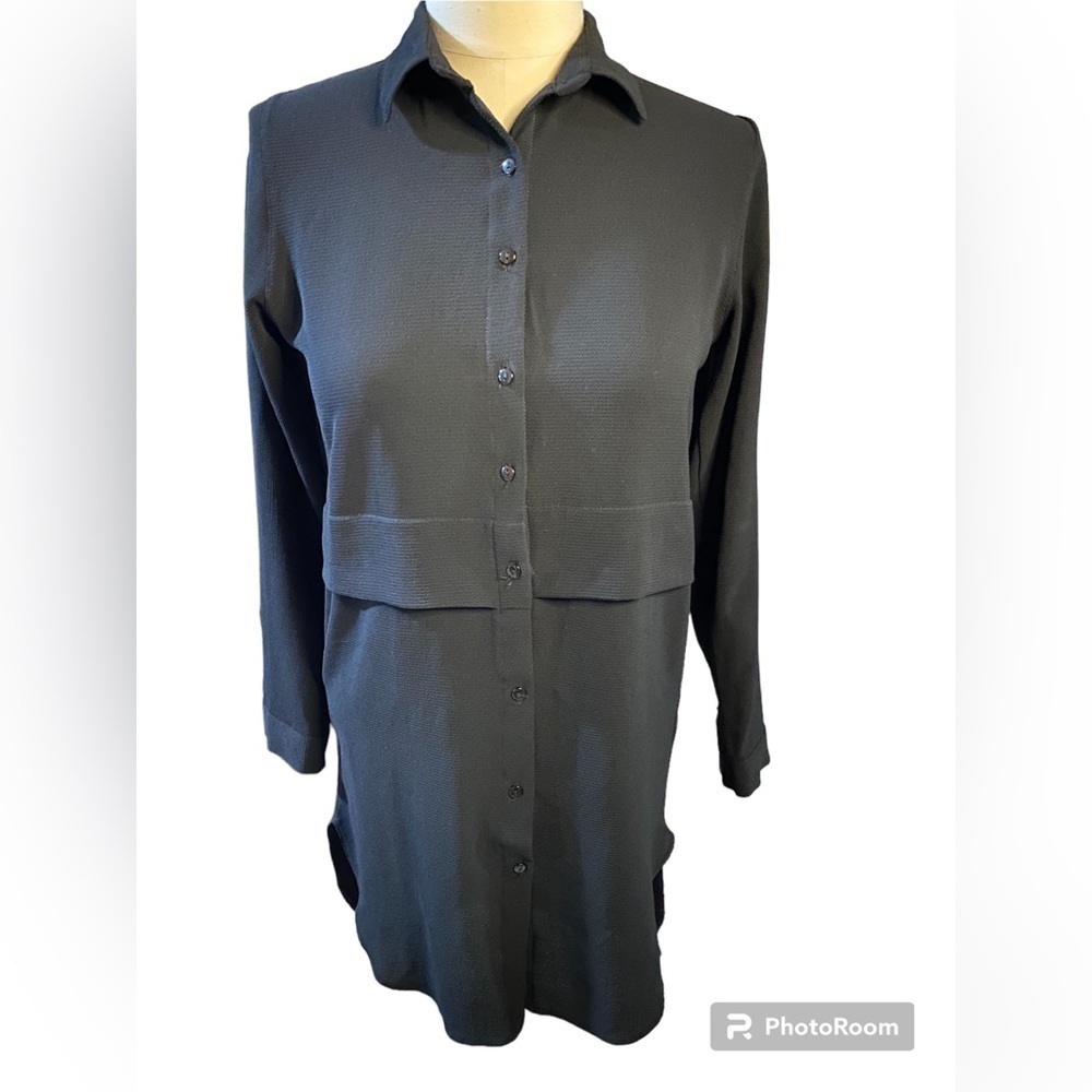 Cream & Rouge Black Hi-Low Button Down Size M